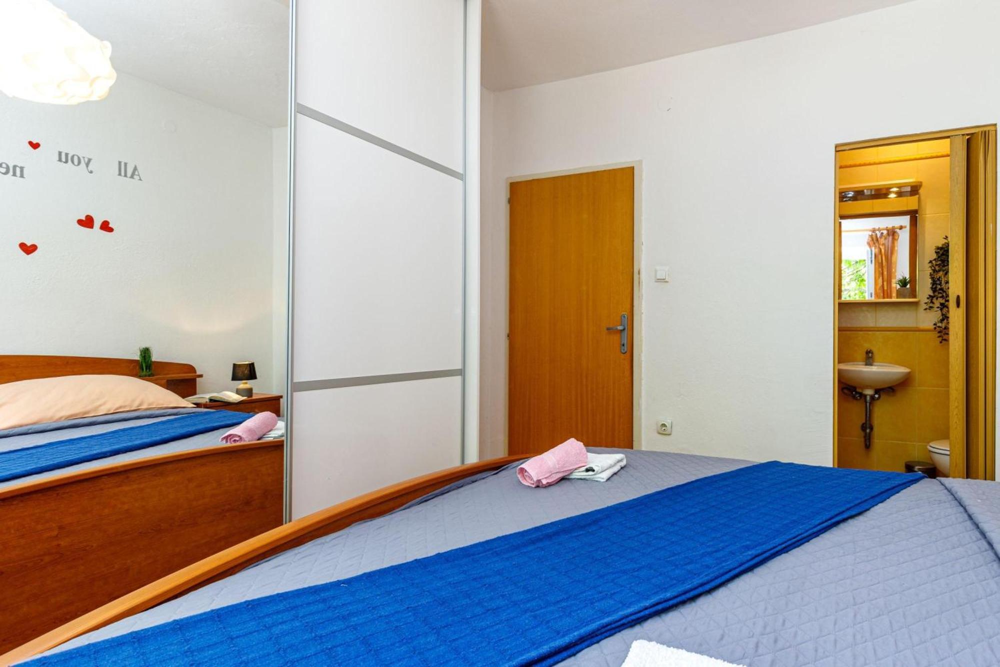 Seaview Apartment Tina Krk Island - Happy Rentals Кърк Екстериор снимка