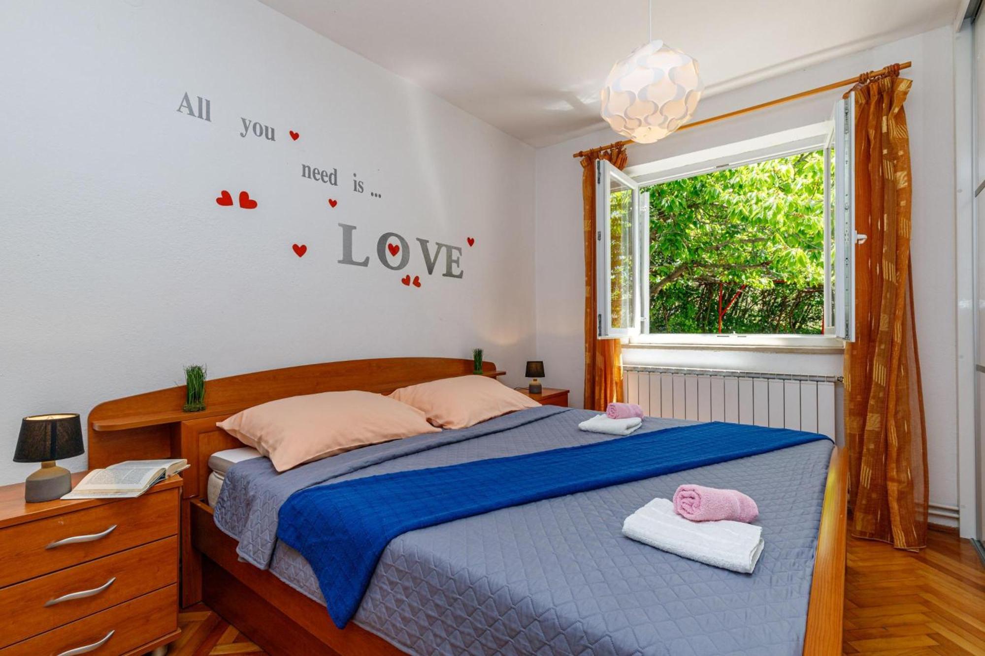 Seaview Apartment Tina Krk Island - Happy Rentals Кърк Екстериор снимка